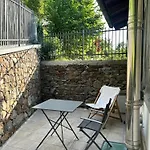 Bon Dog Friendly Apartment Tirano