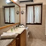 Bon Dog Friendly Apartment Tirano